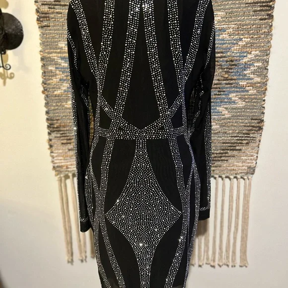 Elegant Black and Silver Women's Dress - Picture 7 of 11